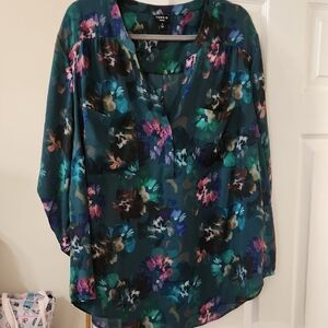 torrid teal floral V-neck tunic blouse Nwot